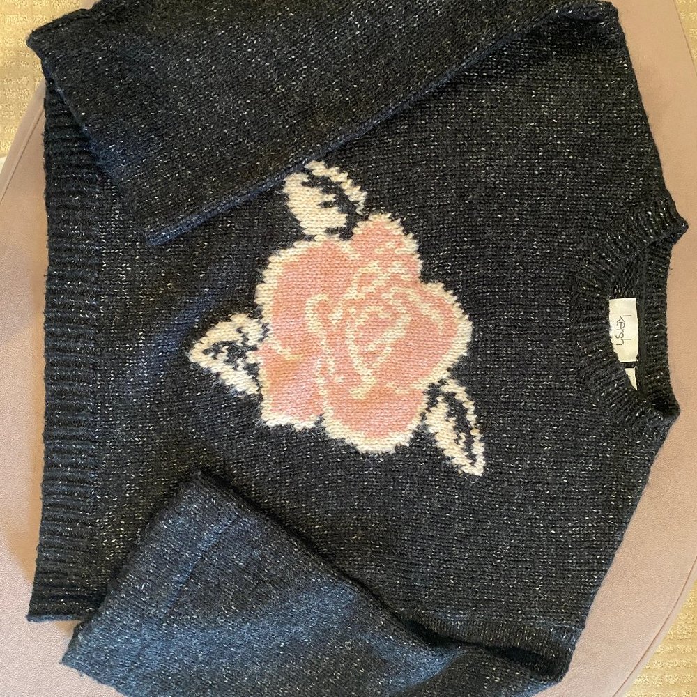 Boutique Flower Sweater Size Small